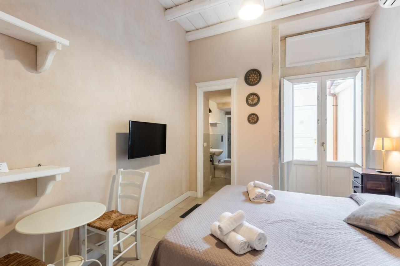 Dedalo Rooms Noto Exterior foto